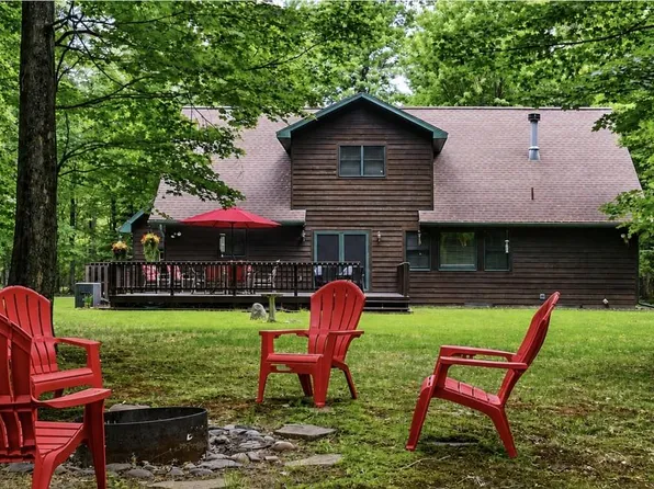 2145 Pinewood Dr, Eagle River, WI 54521