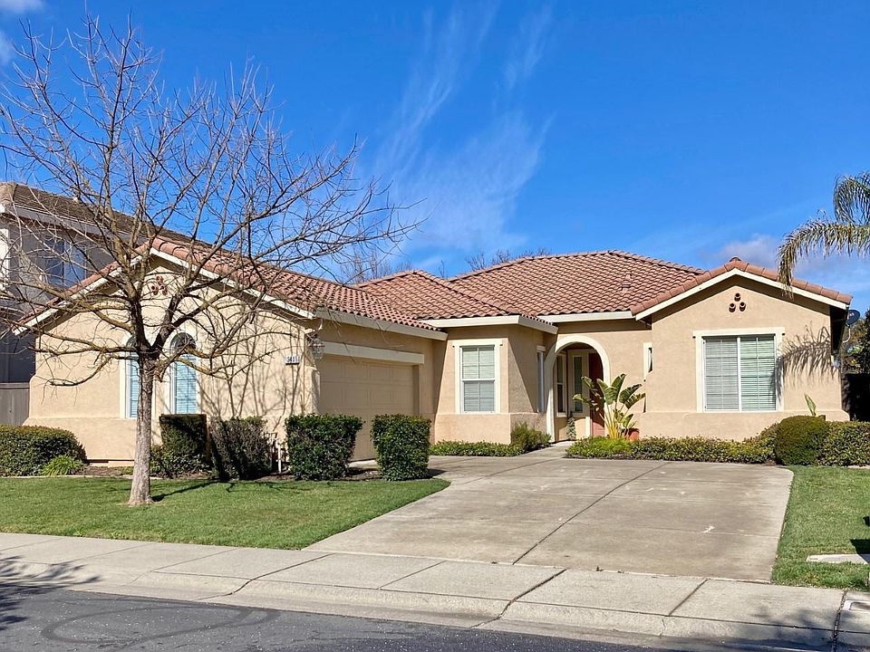 1st image of 340 Vista Cove Cir