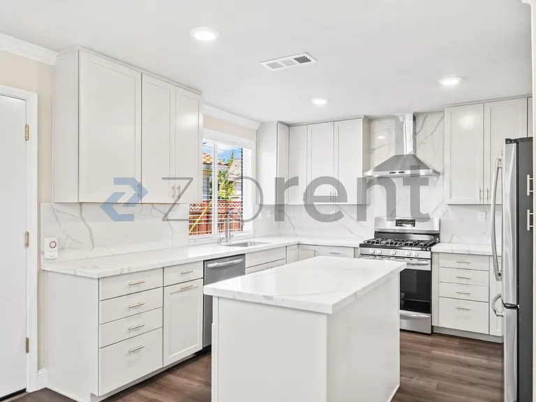 42386 Barbary St — Photo 11