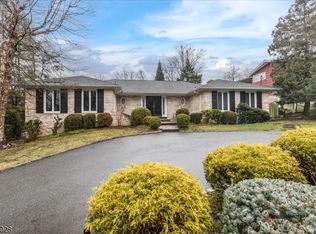 8 Robbins Ln, Short Hills, NJ 07078