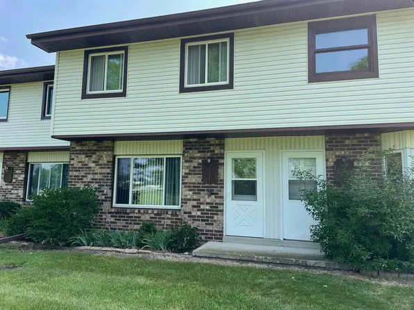 864 Kings Ct, Fond Du Lac, WI 54935