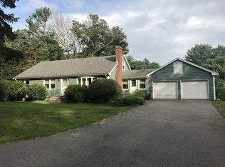 40 Pineswamp Rd, Ipswich, MA 01938