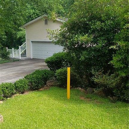 4th image of 6810 Springwood Dr