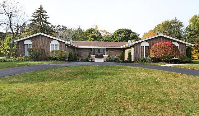 1st image of 32916 N Forest Dr