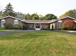 32916 N Forest Dr, Grayslake, IL 60030