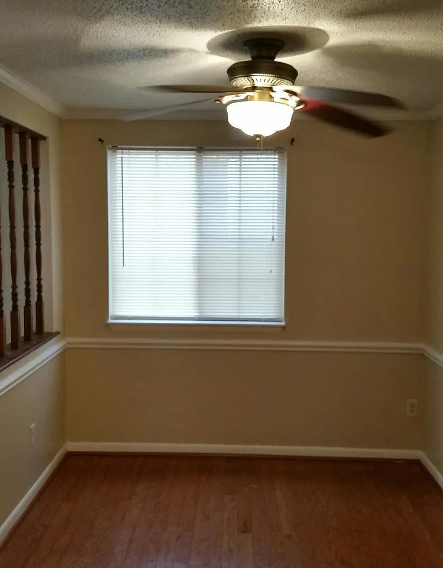 3 bed, 2.5 bath, 1280 sqft, $1,400 — Photo 4