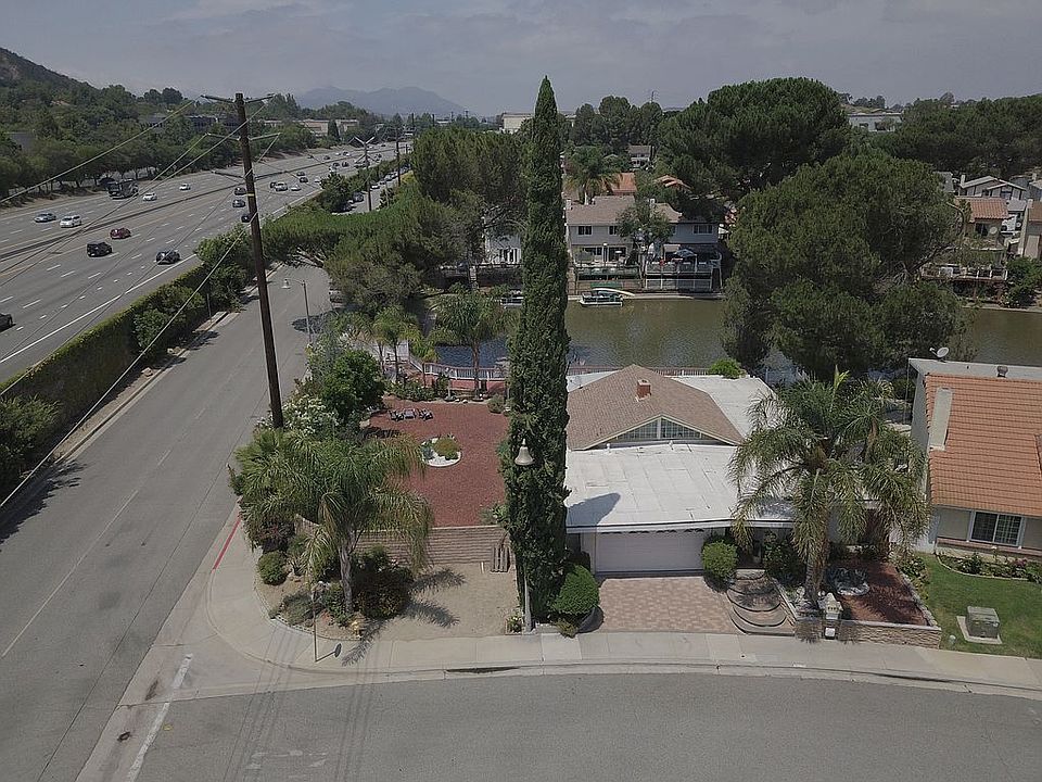 2nd image of 5307 Sailboat Cir