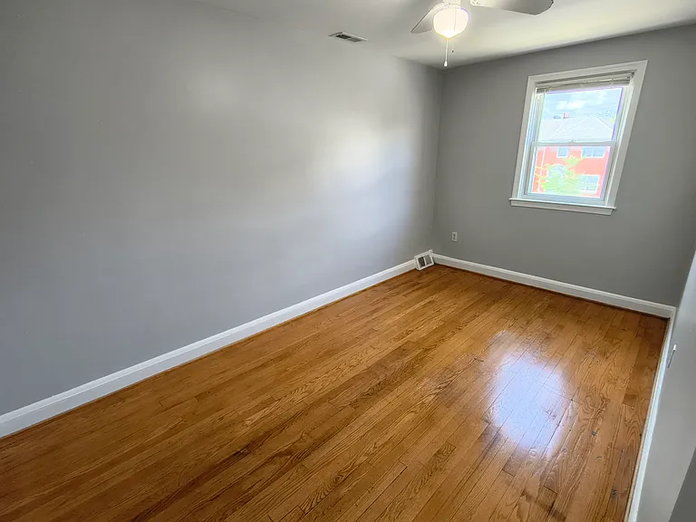 355 Grovethorn Rd — Photo 10