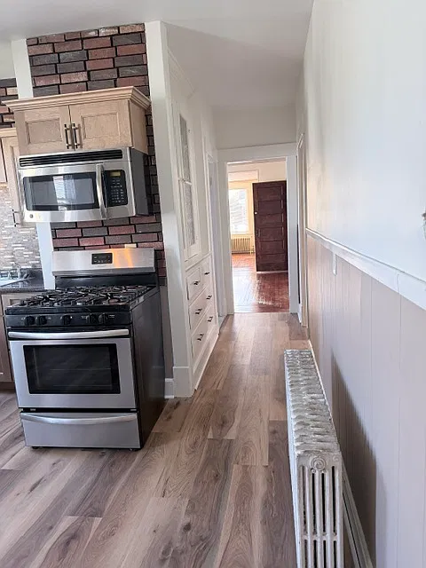 3 bed, $1,600 — Photo 3