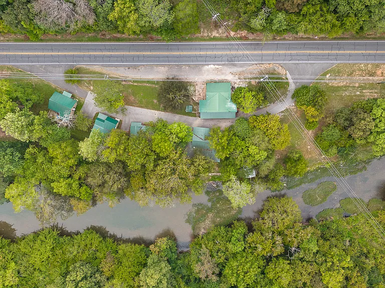 9110 Highway 41 — Photo 31