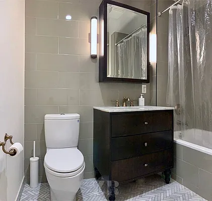 Rented by Zjama Realty Corp | media 20