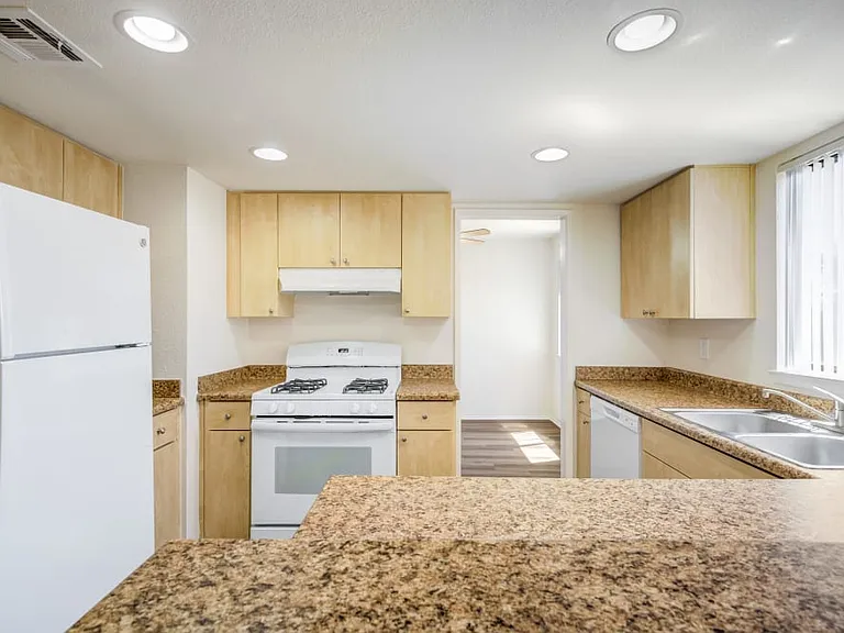 Sea Breeze Village - Military Housing — Photo 2