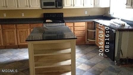 4th image of 3501 Montgomery Ln