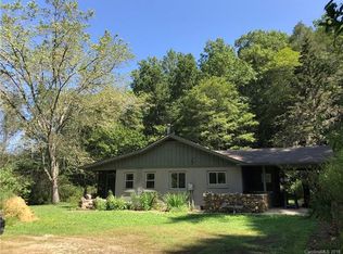 416 Clinic Rd, Balsam Grove, NC 28708