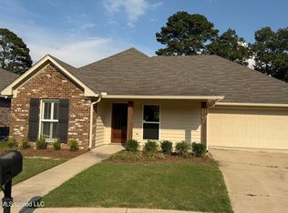 150 Blackstone Cir, Brandon, MS 39047