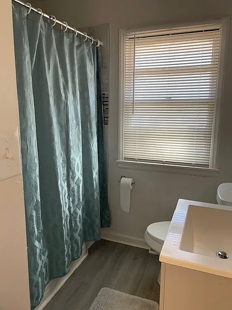 2202 South Cedar Ave - Room 1 — Photo 4