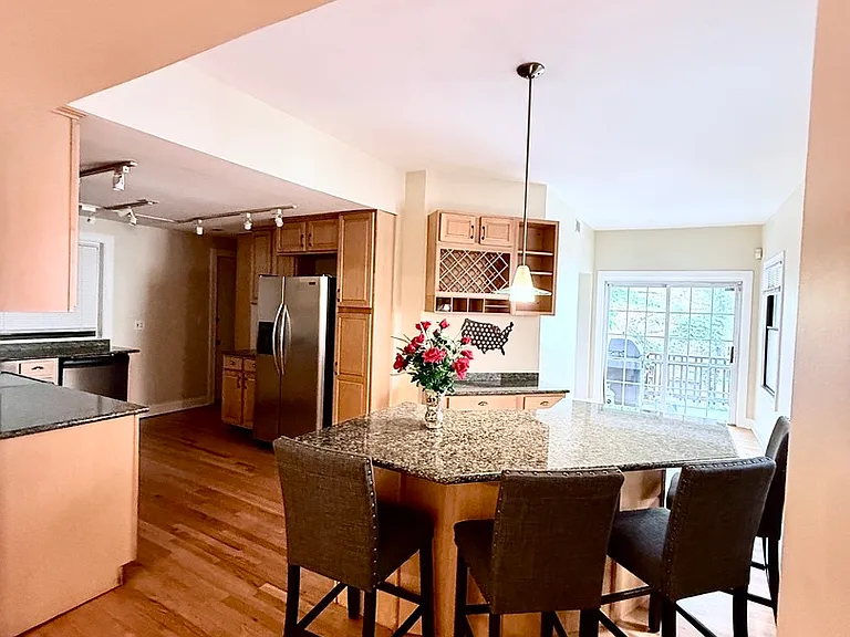 1234 N Dearborn Pkwy #1F — Photo 7