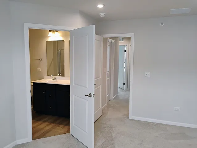 936 Jenkins Ct — Photo 16