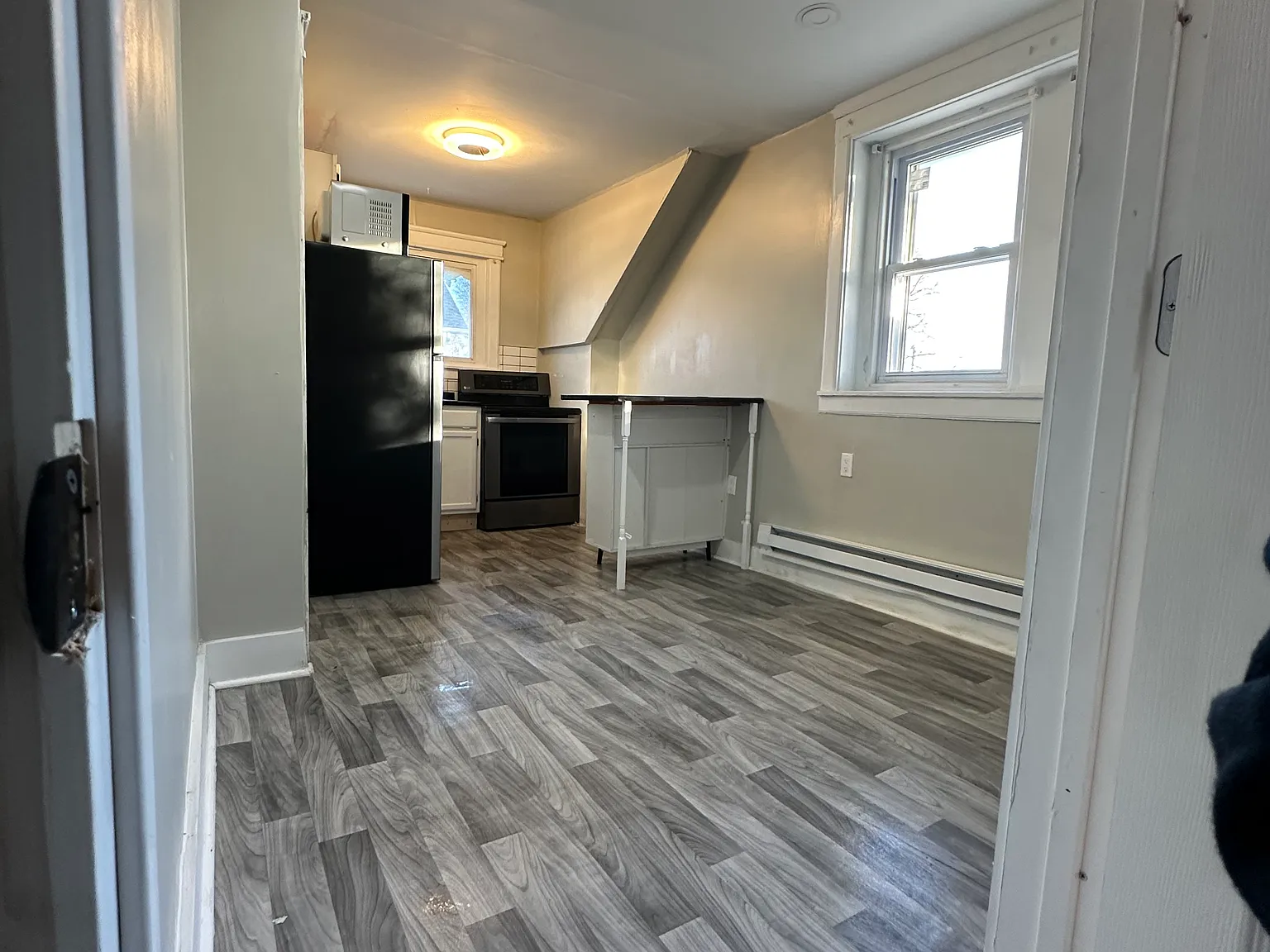 2 bed, $1,100 — Photo 4