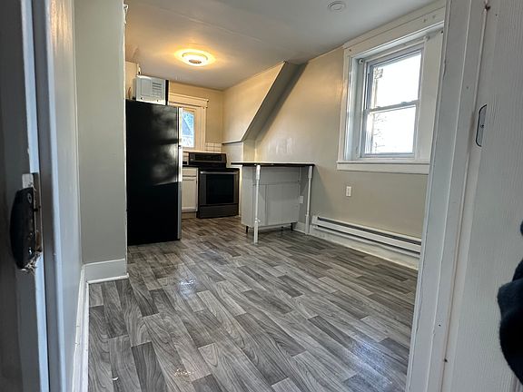 4th image of 339 Glenwood Ave Floor 2