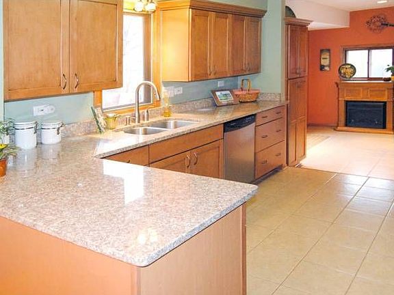 Kitchen with Granite