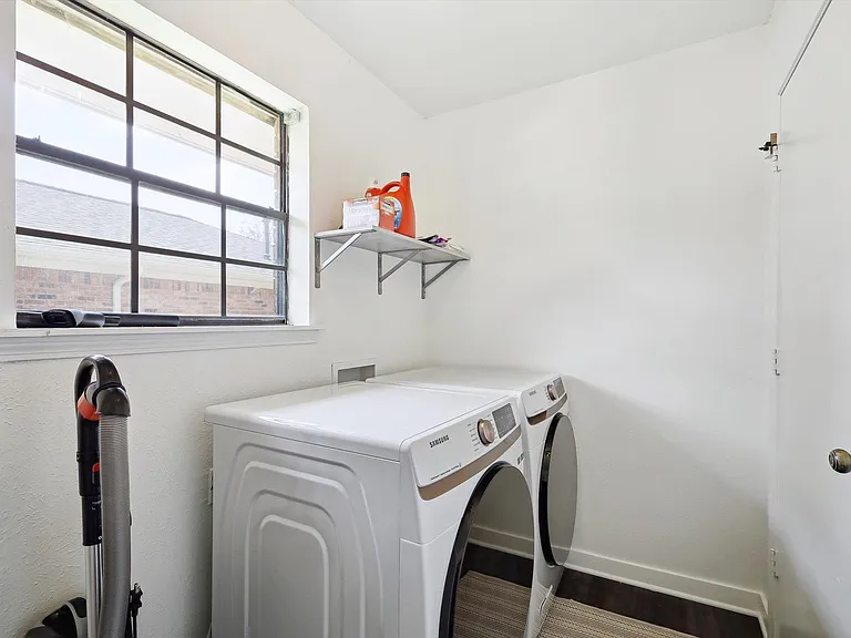 800 High Meadow Dr — Photo 33