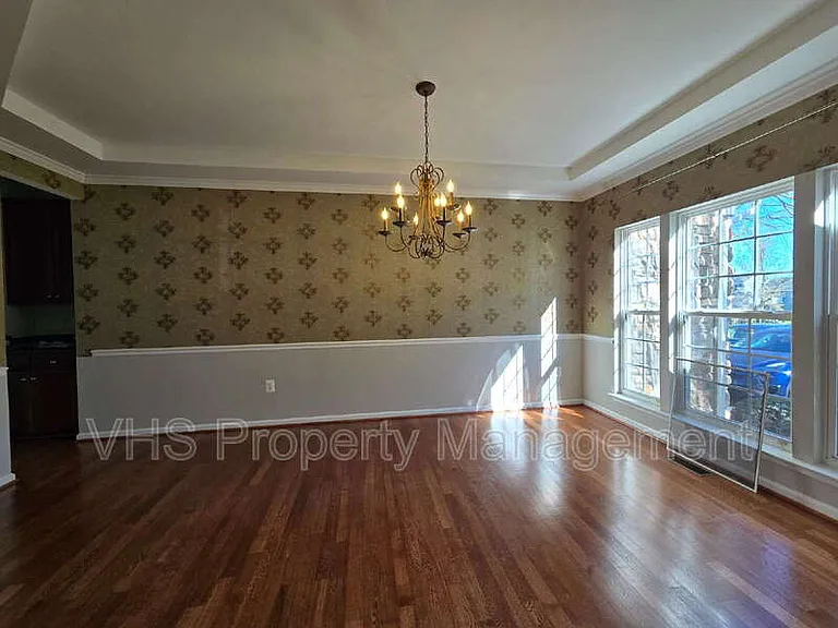 2520 Post Oak Dr — Photo 3