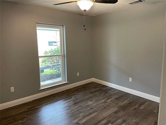 4th image of 11054 Terri Dr