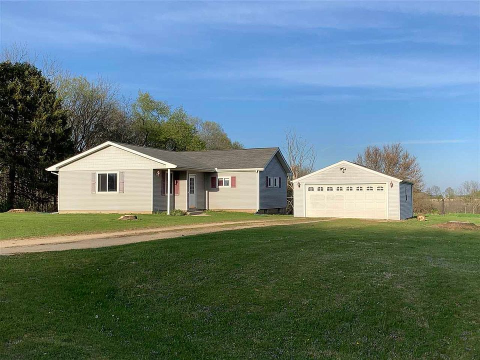 9245 N Bass Rd, Leaf River, IL 61047 | Zillow