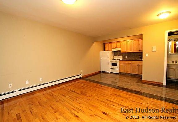 3rd image of 2840 29th St #2