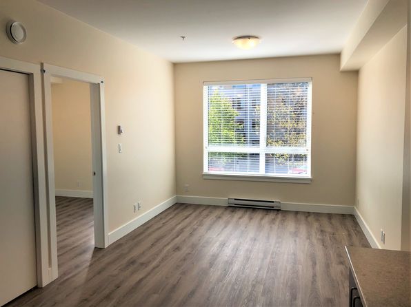 3816 Carey Rd, Saanich, BC V8Z 4C4