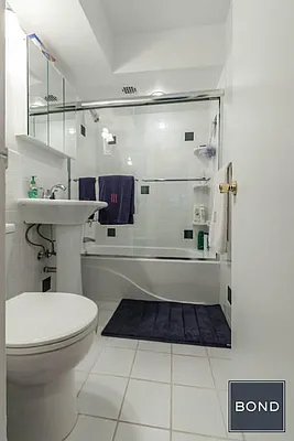 Sold by Bond New York | media 9