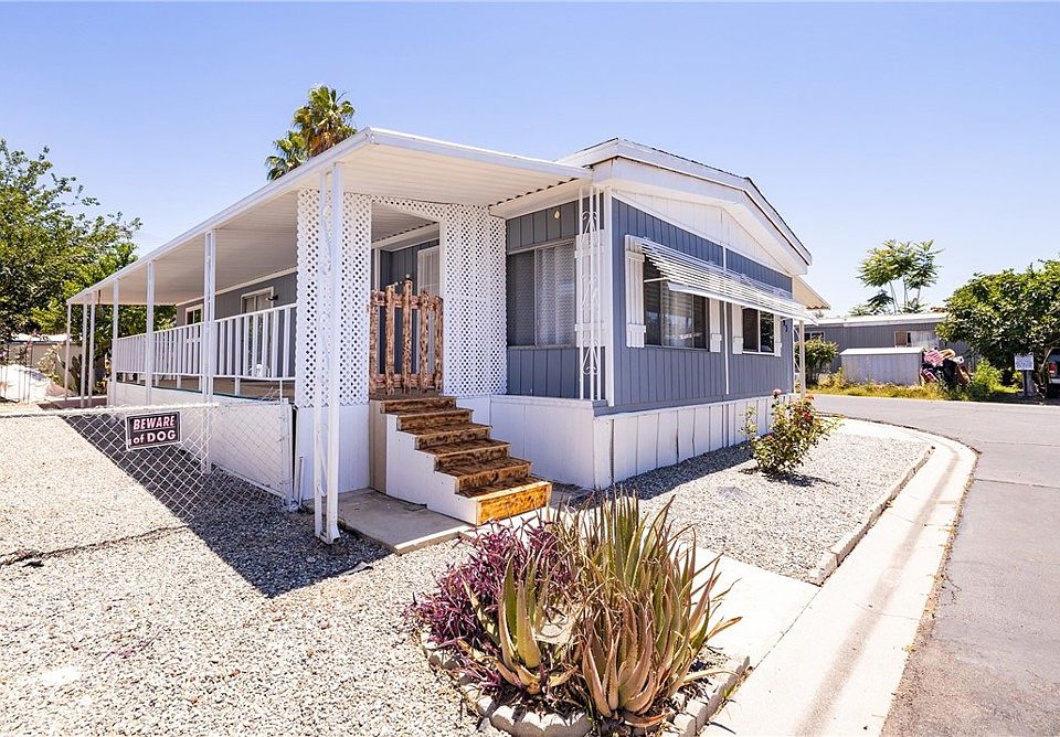 1st image of 1400 E Menlo Ave #93