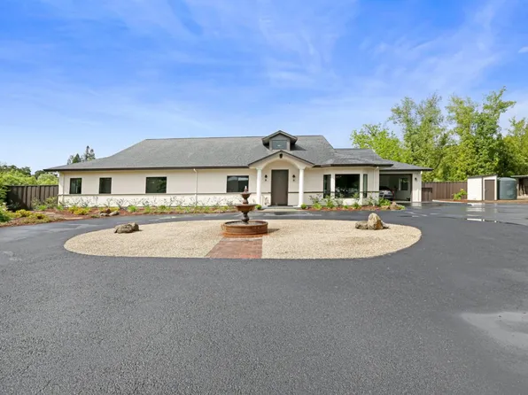 695 Quietwater, Santa Rosa, CA 95404