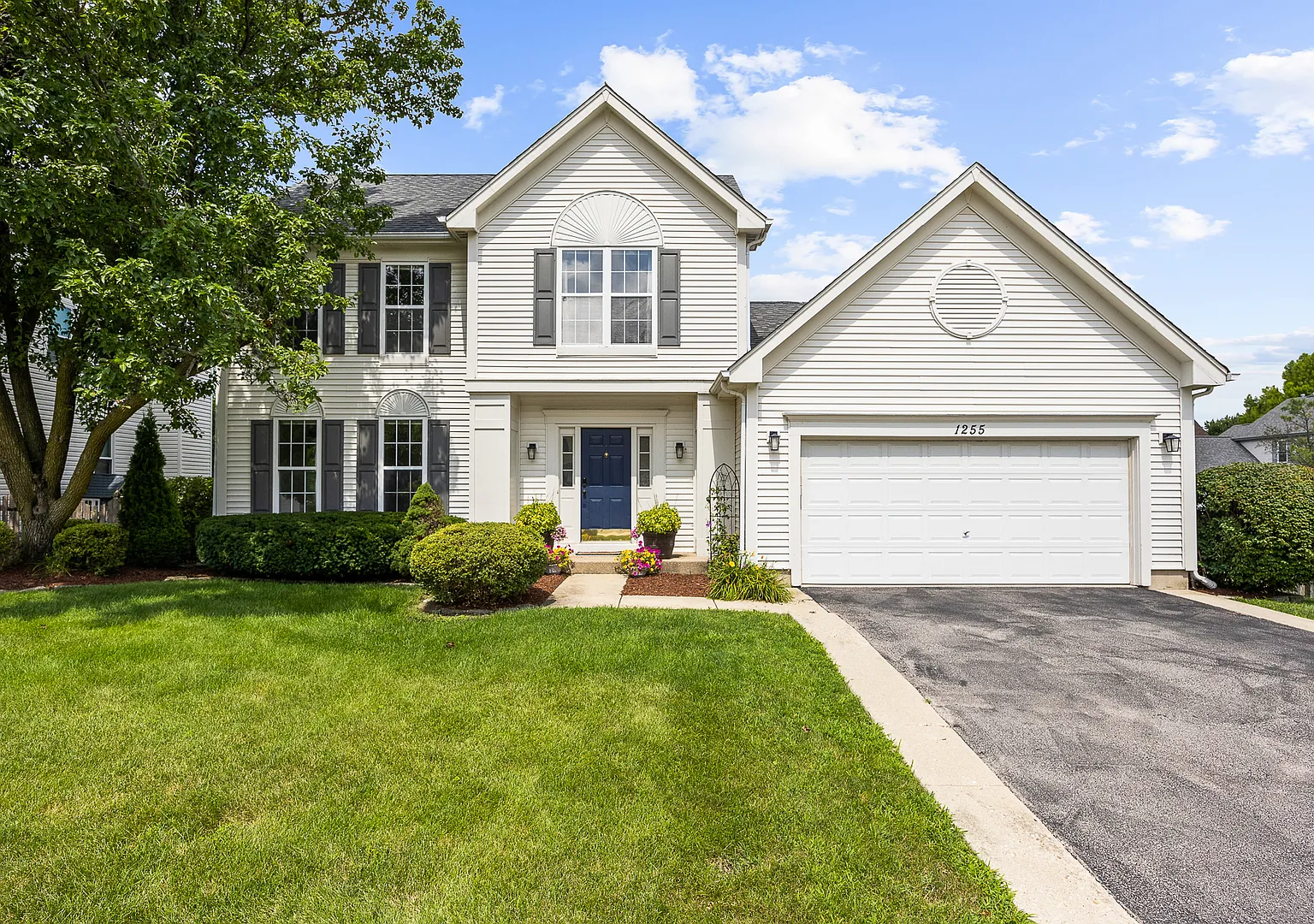 4 bed, 2.5 bath, 2187 sqft, $3,500 — Photo 1