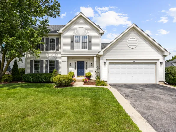 1255 Chicory Ln, Naperville, IL 60564