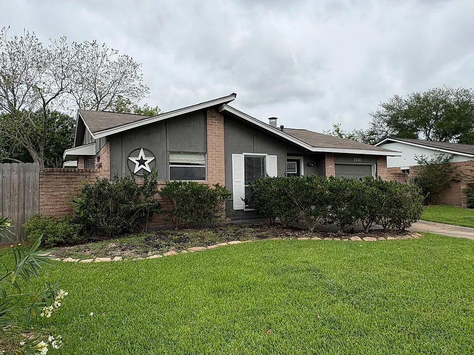 2540 Knoxville Dr