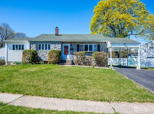 40 Meeker Ave, Edison, NJ