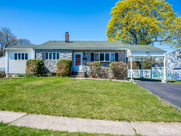 40 Meeker Ave, Edison, NJ 08817