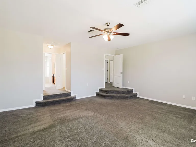 30630 Annadale Dr — Photo 6