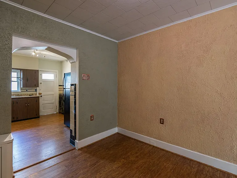 2231 S Clarion St — Photo 7