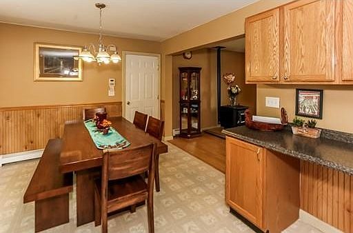 3rd image of 5 Crossman Cir