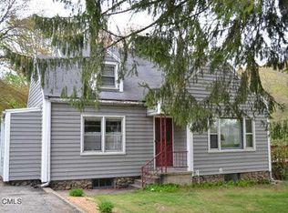 32 Lockhart Dr, Middlebury, CT 06762