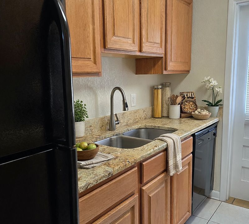 1st image of 4324 W North B St #104