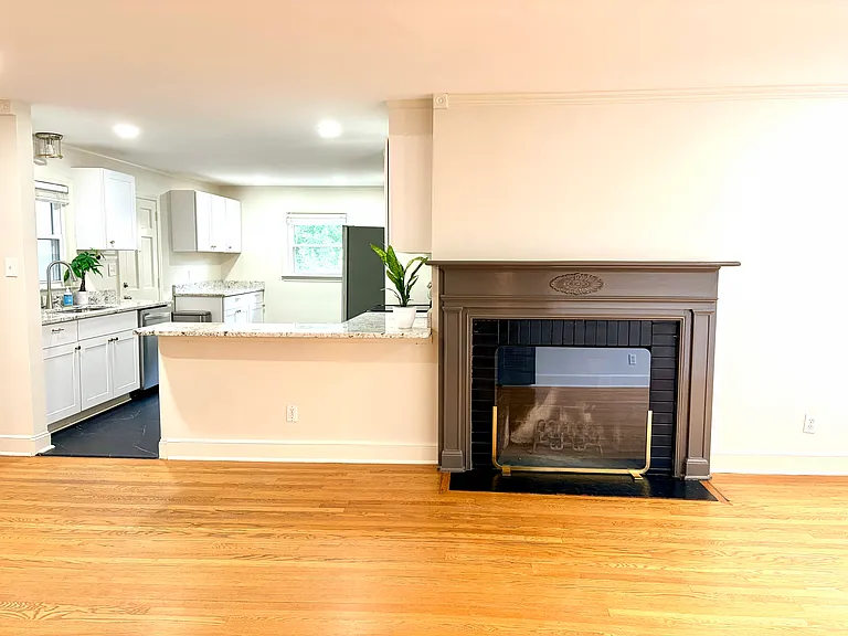 1207 Briarcliff Rd — Photo 4