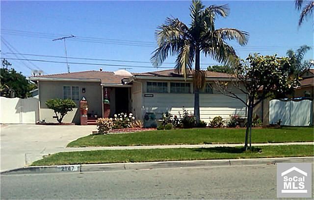 1st image of 2147 W Cerritos Ave