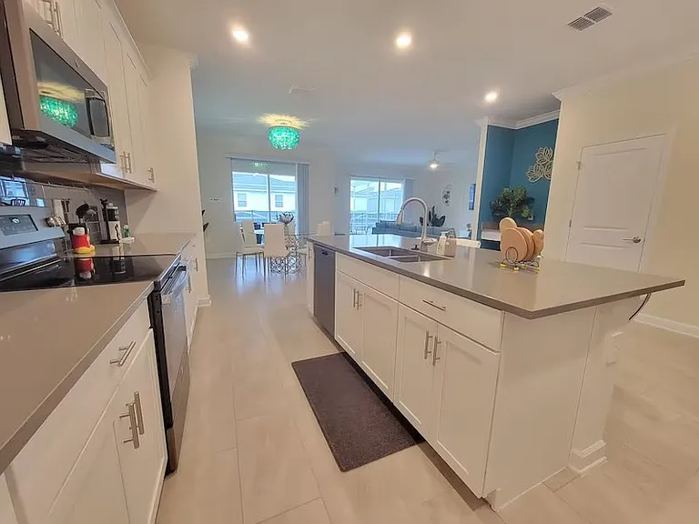1151 Kingsbarn St — Photo 7