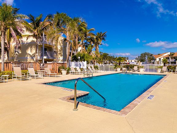3rd image of 1951 Island Club Dr APT 43