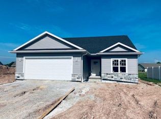 3142 Lazy Oak Ct, Green Bay, WI 54311