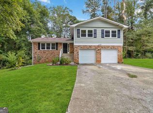 822 Corundum Ct, Stone Mountain, GA 30083